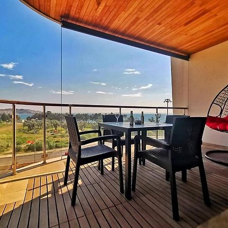 New Luxury Apartments Bar Luaran gambar