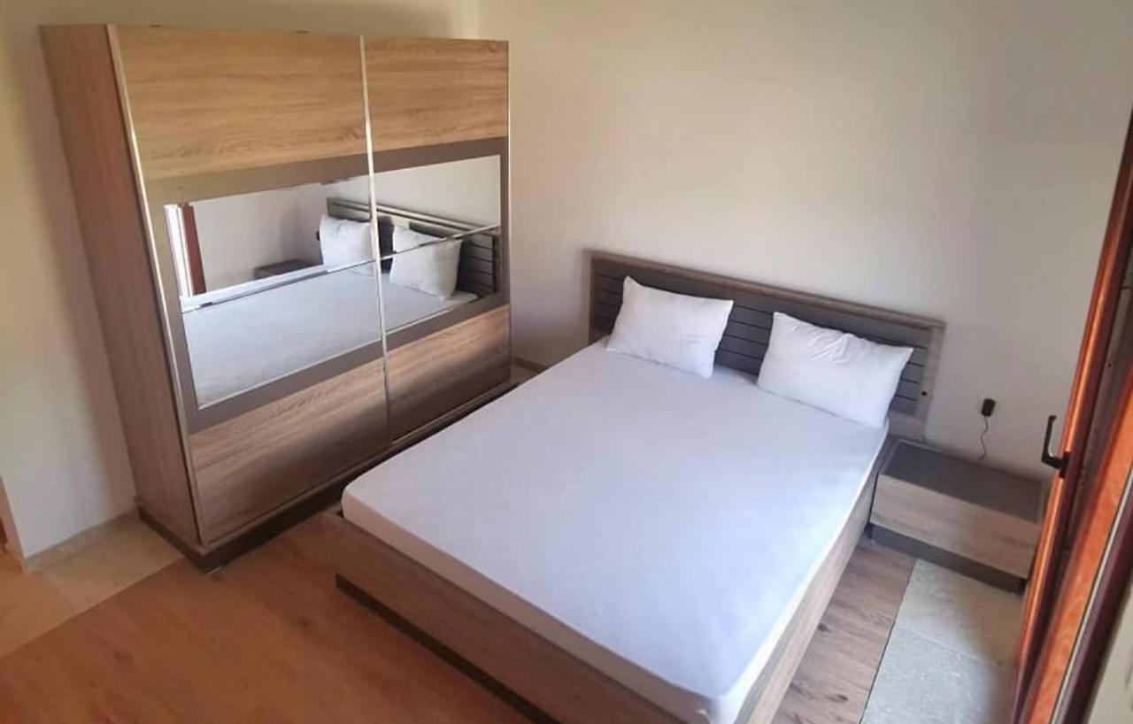 New Luxury Apartments Bar Luaran gambar