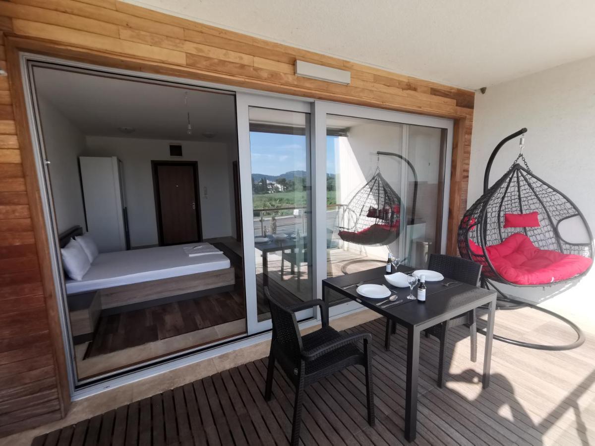 New Luxury Apartments Bar Luaran gambar