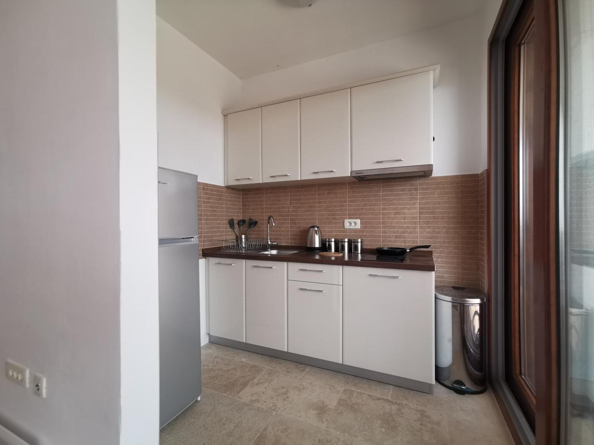 New Luxury Apartments Bar Bilik gambar